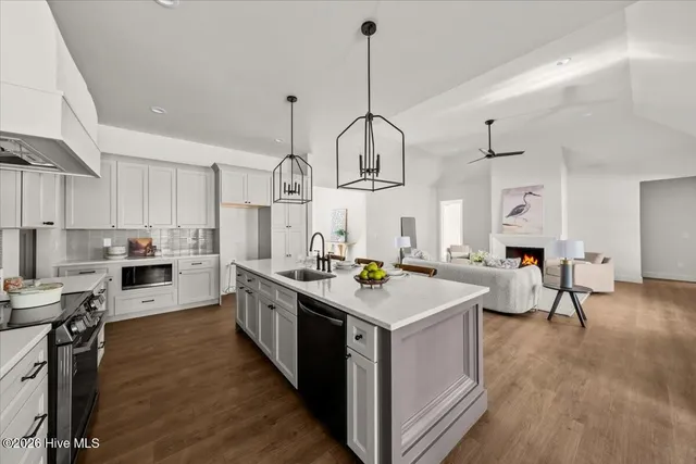 $920,000 | 170 Sugar Sand Lane, West End, NC 27376