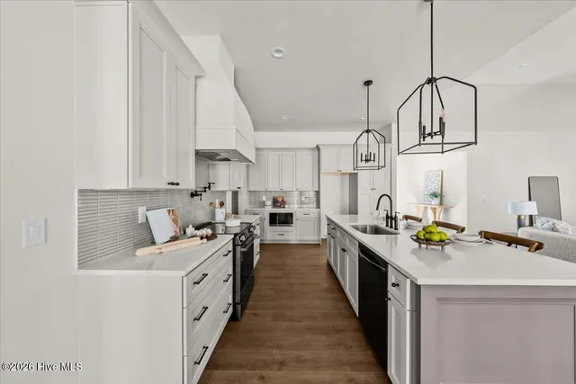 $920,000 | 170 Sugar Sand Lane, West End, NC 27376