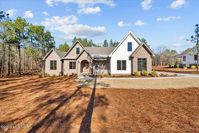 $920,000 | 170 Sugar Sand Lane, West End, NC 27376