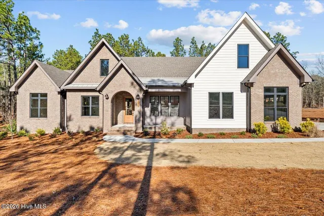 $920,000 | 170 Sugar Sand Lane, West End, NC 27376