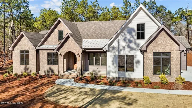 $920,000 | 170 Sugar Sand Lane, West End, NC 27376