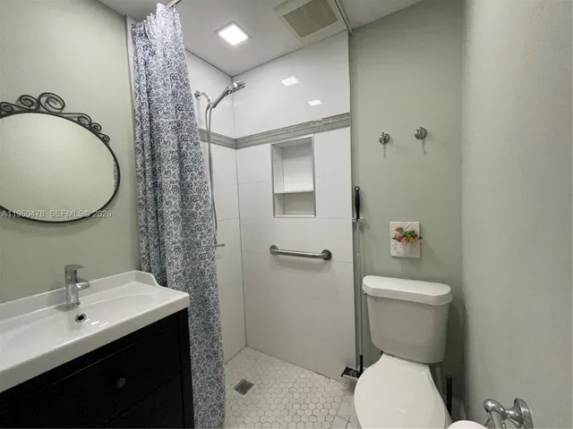 $1,700 | 2342 Southwest 128th Avenue, Unit 1, Miami, FL 33175