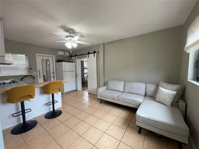 $1,700 | 2342 Southwest 128th Avenue, Unit 1, Miami, FL 33175