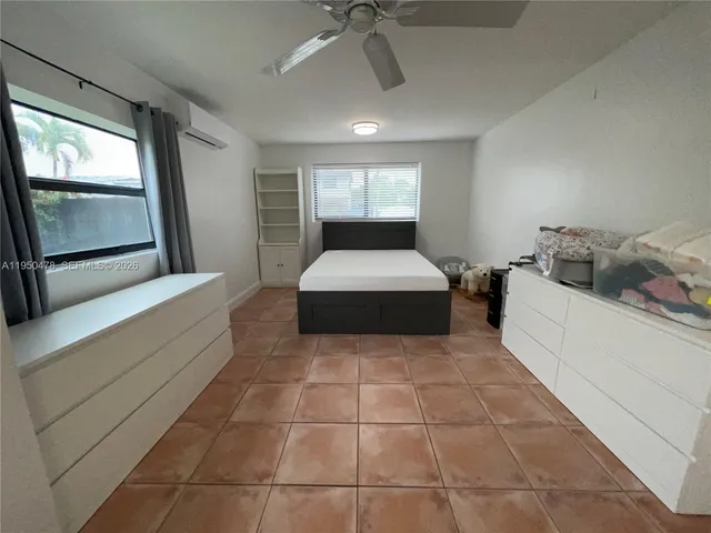 $1,700 | 2342 Southwest 128th Avenue, Unit 1, Miami, FL 33175