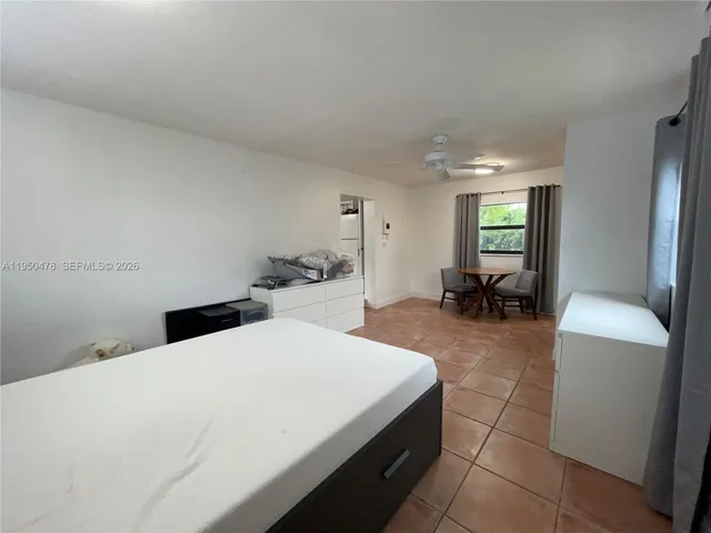 $1,700 | 2342 Southwest 128th Avenue, Unit 1, Miami, FL 33175