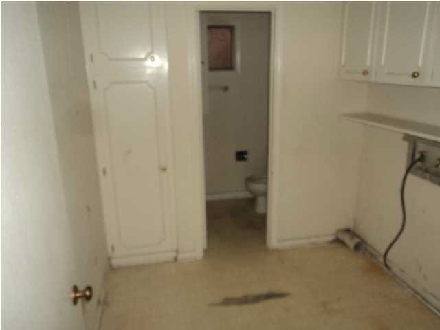 5129 Forest Hill Road Byram, MS 39272 - Photo 11 of 19 Laundry room