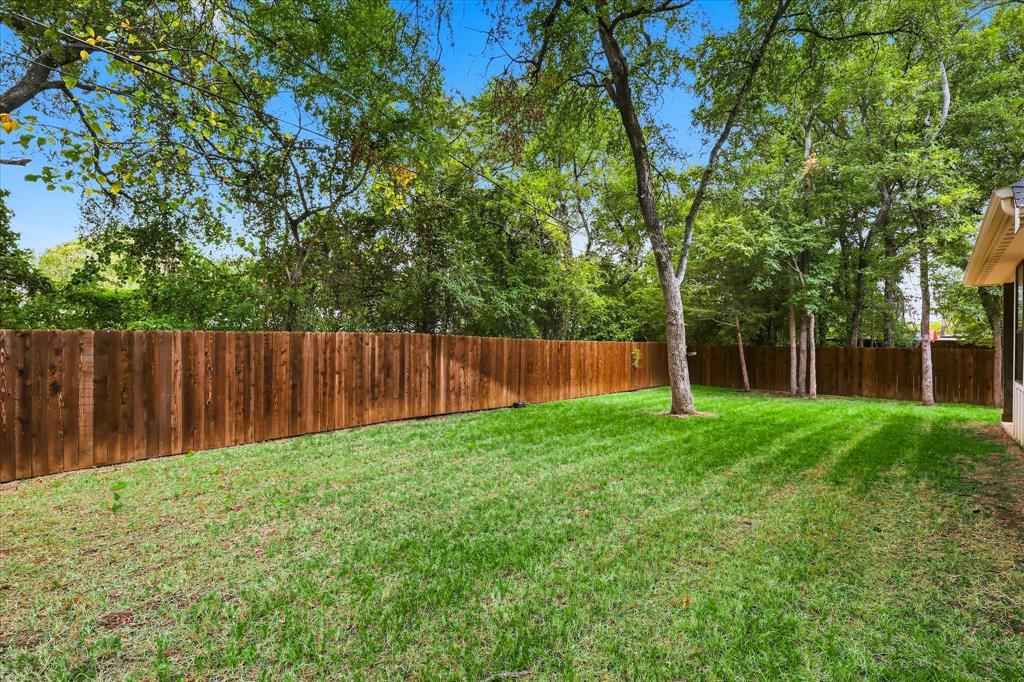 1001 Oak Valley Road Burleson, TX 76028 - Photo 34 of 40 Gallery Image 34