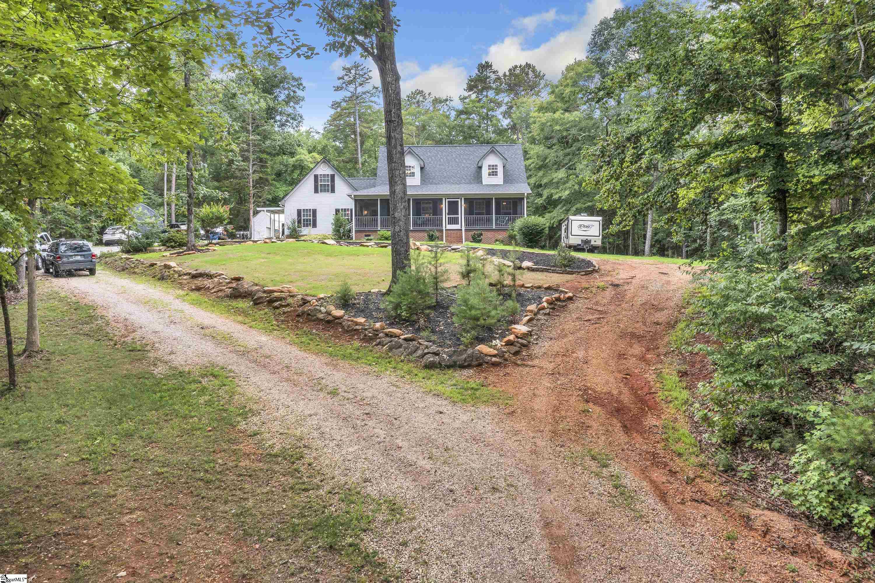 906 Hillside Church Road Fountain Inn, SC 29644 - Photo 3 of 36