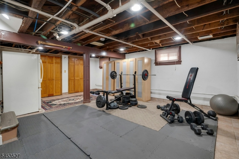 17 Ferncliff Road Bloomfield, NJ 07003 - Photo 22 of 32 Gallery Image 22
