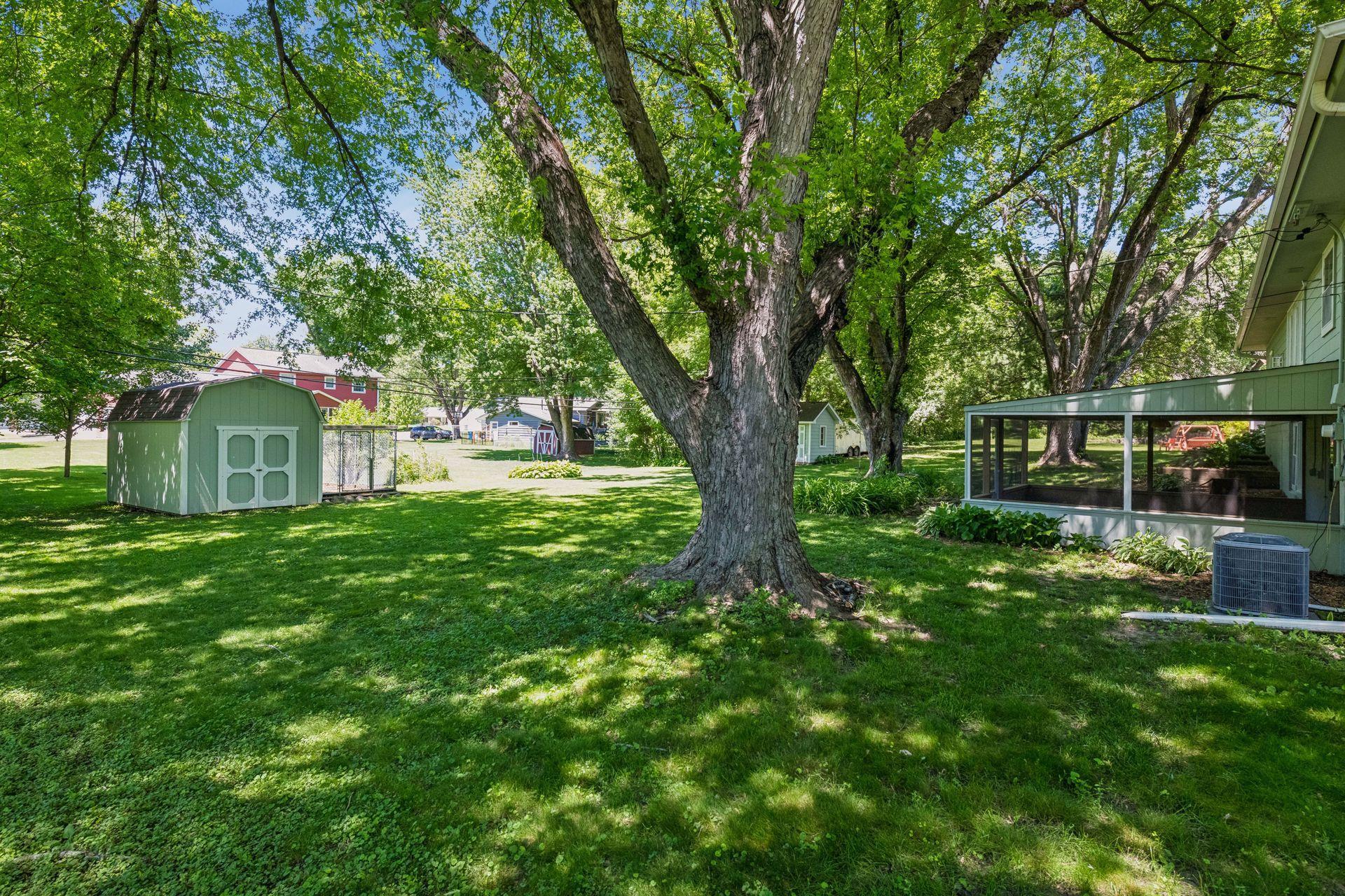 5536 Holiday Road Minnetonka, MN 55345 - Photo 24 of 35
