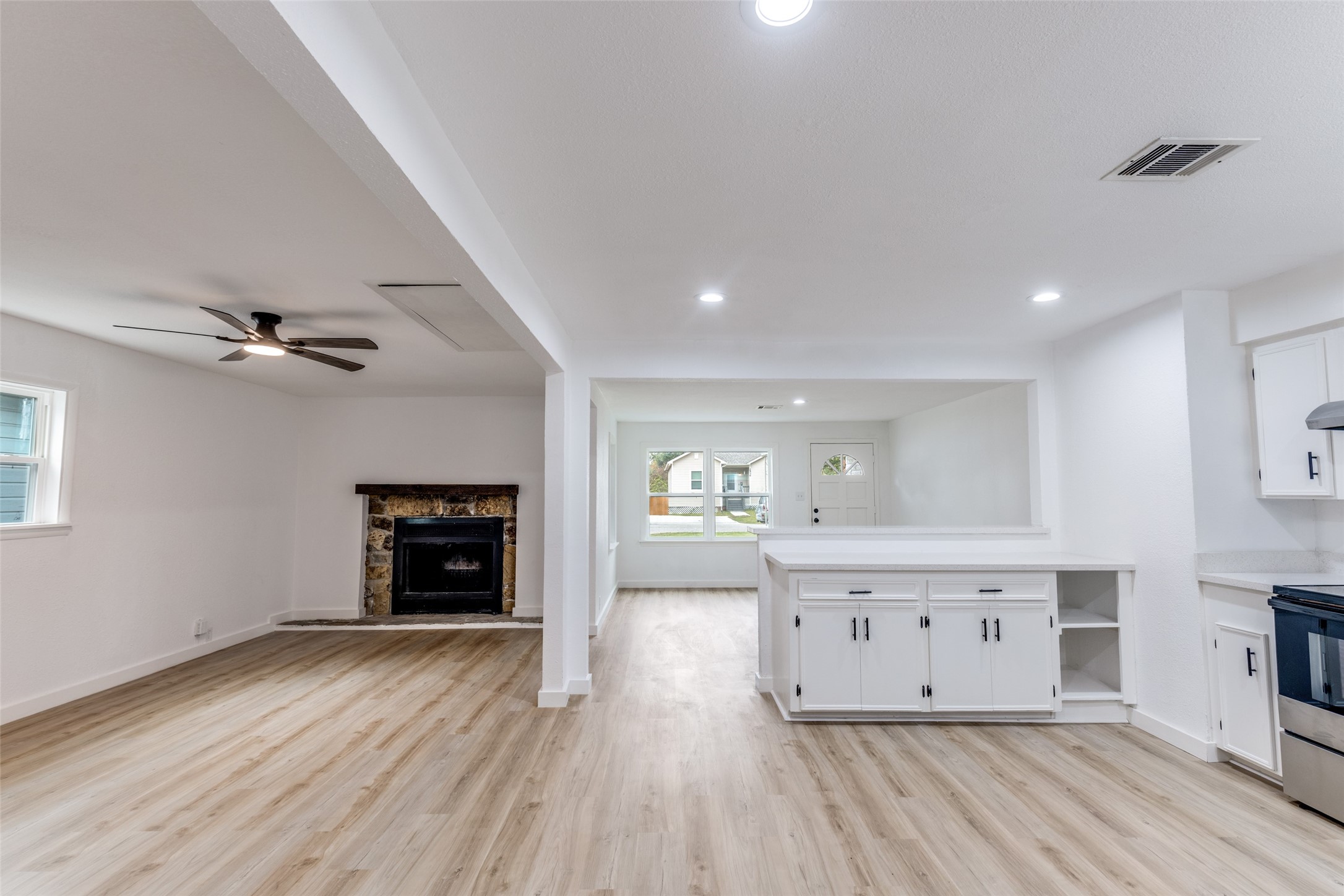 2545 Jackson La Marque, TX 77568 - Photo 13 of 30 a living room with furniture and a fireplace