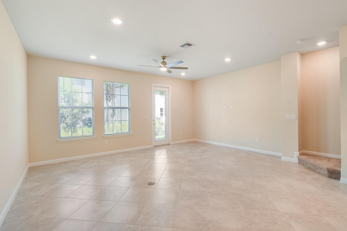 1841 Southeast Roxy Way Stuart, FL 34996 - Photo 11 of 35 Great Room (Living/Dining Areas)