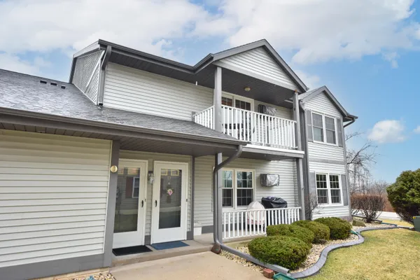 $275,000 | 810 Rockingham Court, Unit C, West Bend, WI 53090