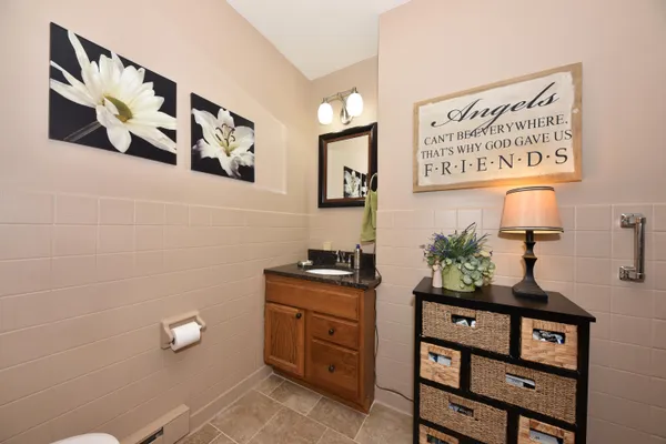 $275,000 | 810 Rockingham Court, Unit C, West Bend, WI 53090