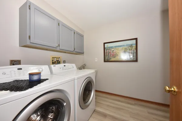 $275,000 | 810 Rockingham Court, Unit C, West Bend, WI 53090