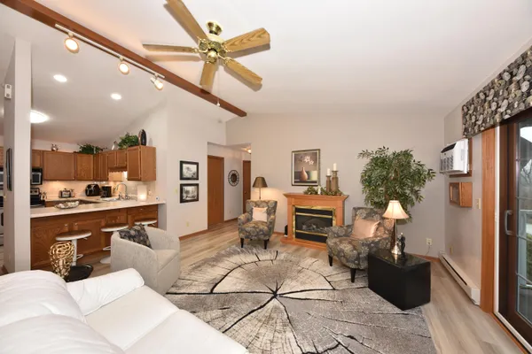 $275,000 | 810 Rockingham Court, Unit C, West Bend, WI 53090