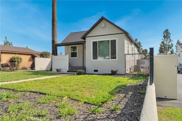$899,000 | 70 West Claremont Street, Pasadena, CA 91103