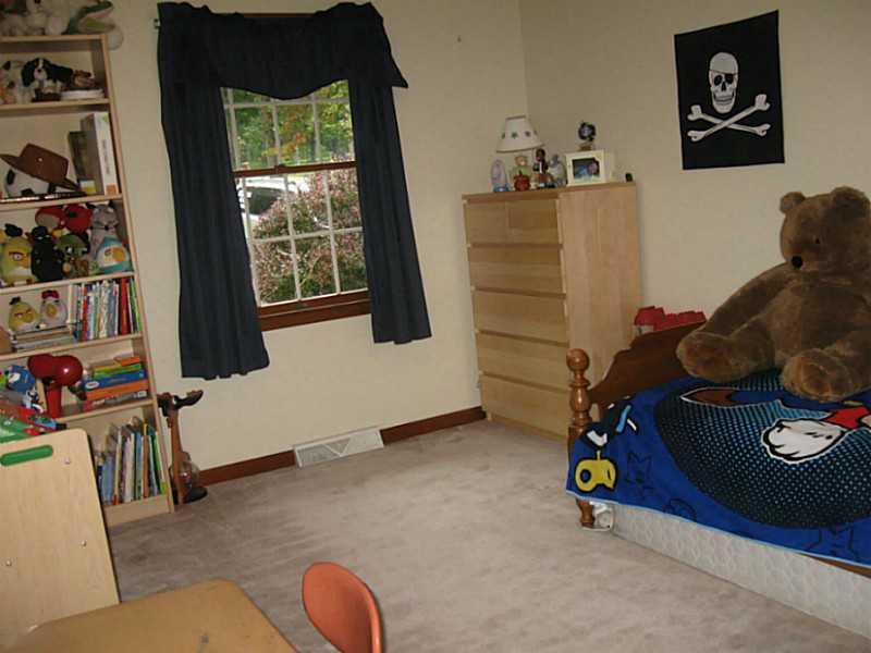 4130 Tuscarawas Road Beaver, PA 15009 - Photo 11 of 23 Bedroom.