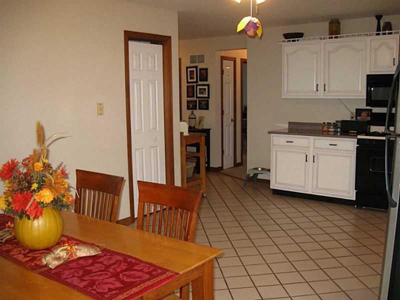 4130 Tuscarawas Road Beaver, PA 15009 - Photo 4 of 23 Kitchen.
