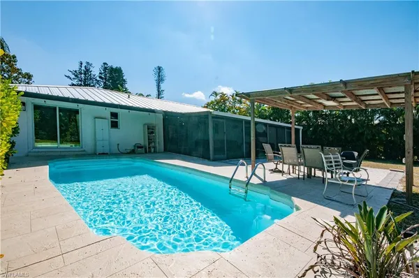 $4,200 | 54 Liberty Lane, Naples, FL 34112