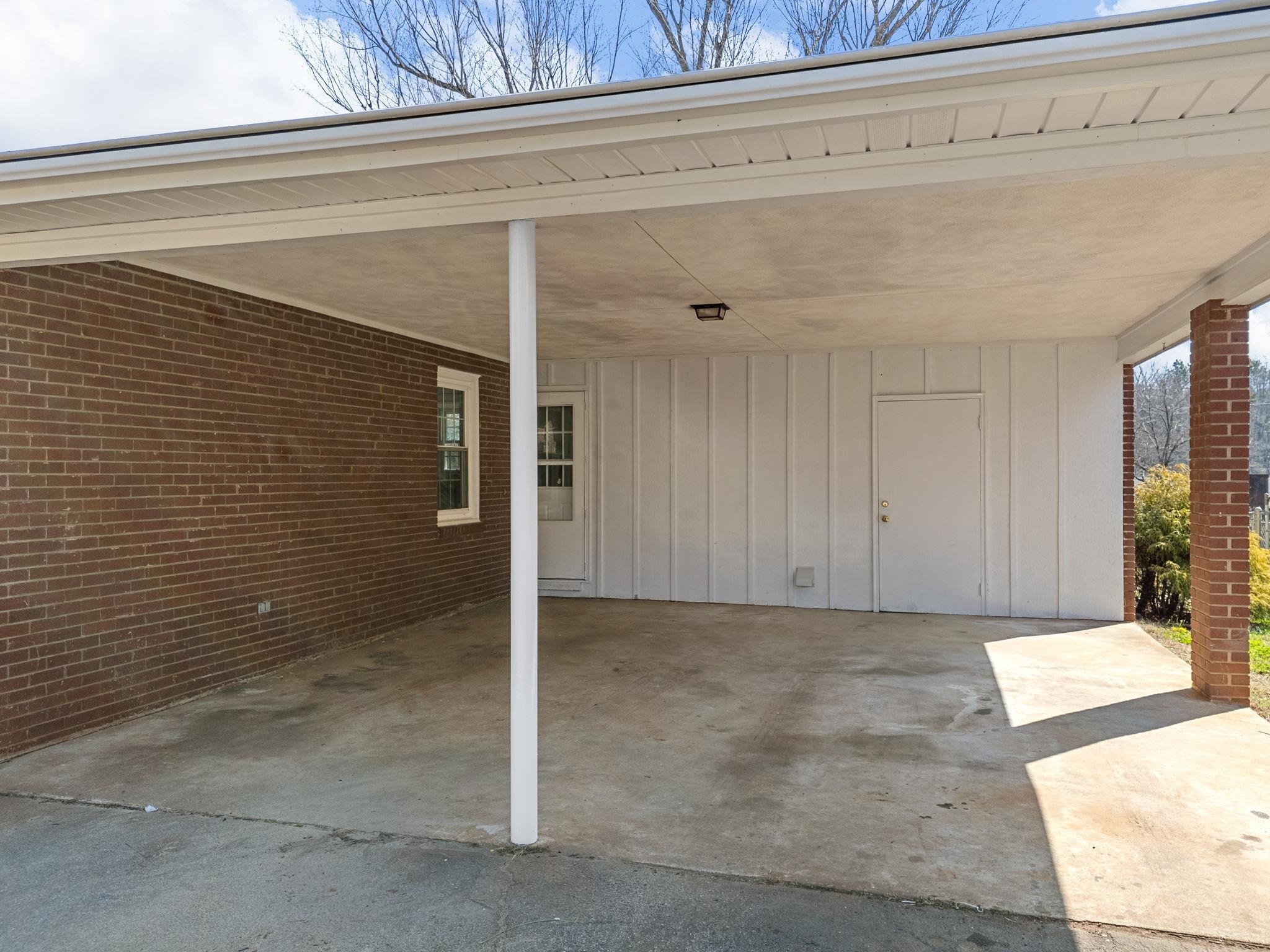 1313 Springfield Road Boiling Springs, SC 29316 - Photo 5 of 40 Gallery Image 5