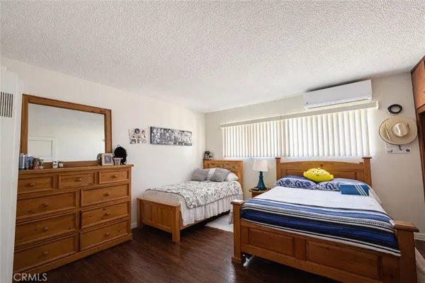 $799,999 | 7105 California Avenue, Bell, CA 90201