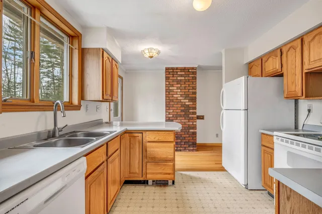 $329,000 | 33 Tallwood Drive, Milford, ME 04461