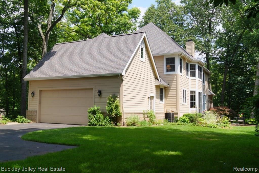 6952 Summit Ridge Brighton, MI 48116 - Photo 27 of 28 Updated Roof