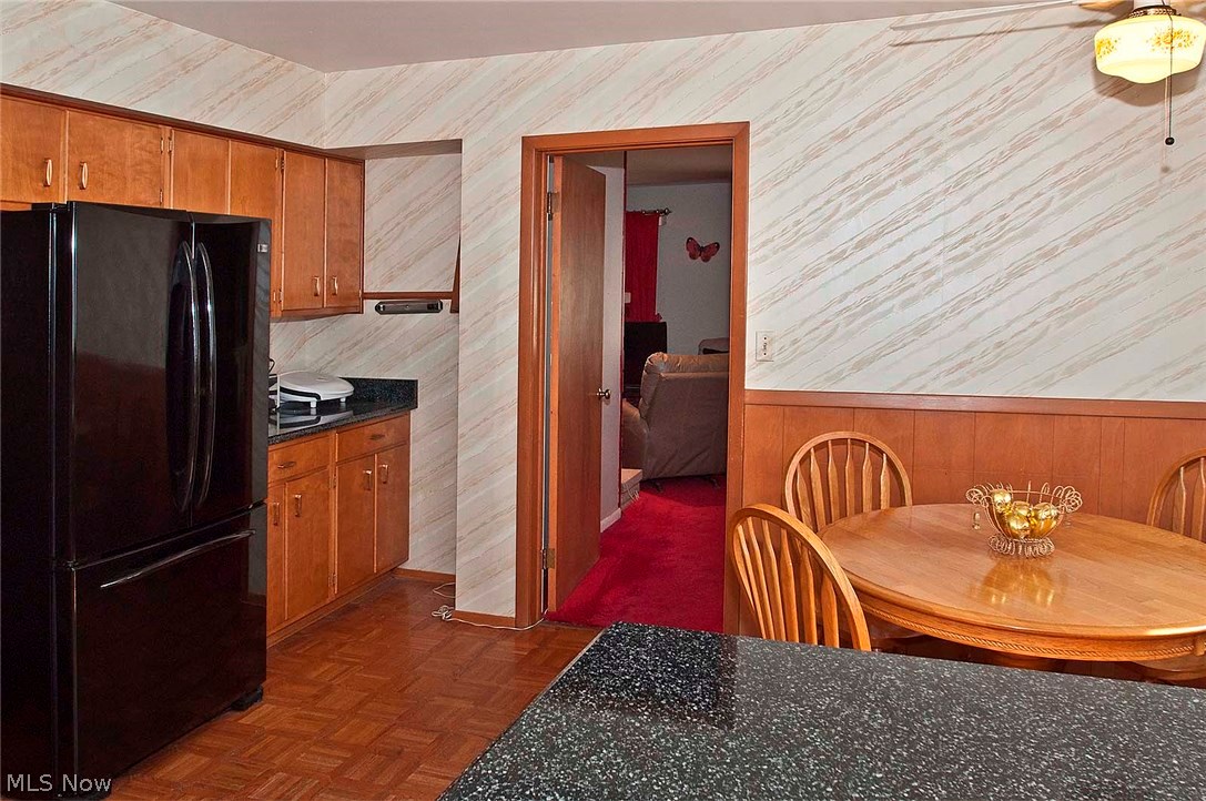 3669 Burbridge Road Cleveland, OH 44121 - Photo 8 of 19