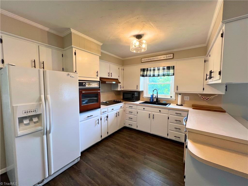 1458 Cartpath Road North Wilkesboro, NC 28659 - Photo 6 of 28