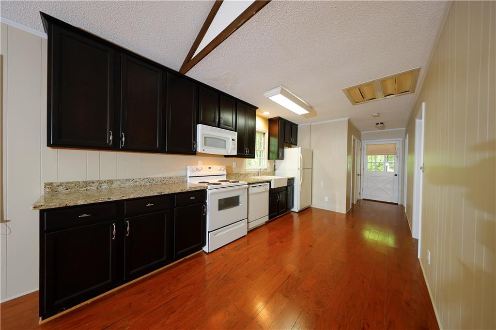 452 Laina Bennett Road Dawsonville, GA 30534 - Photo 13 of 40