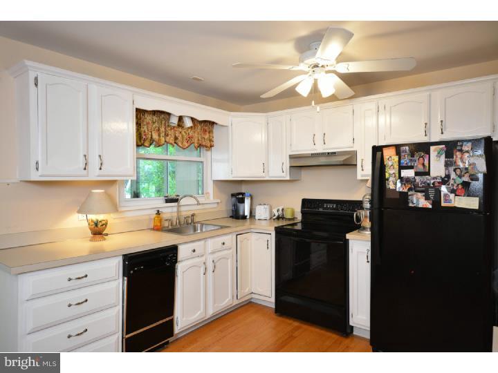 2 Woodview Road Malvern, PA 19355 - Photo 4 of 20 Kitchen