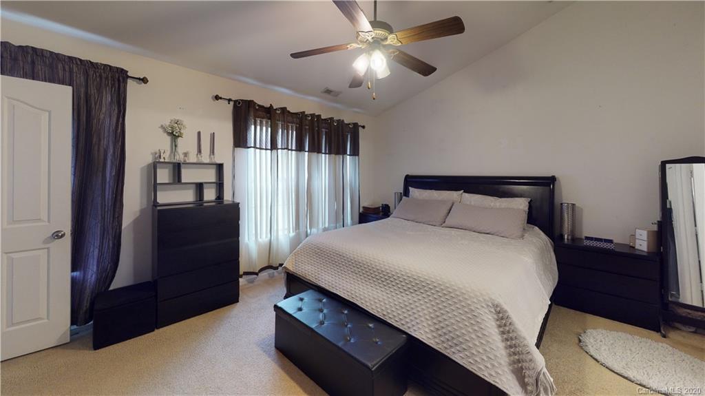 813 Harrier Road Charlotte, NC 28216 - Photo 14 of 46 Gallery Image 14