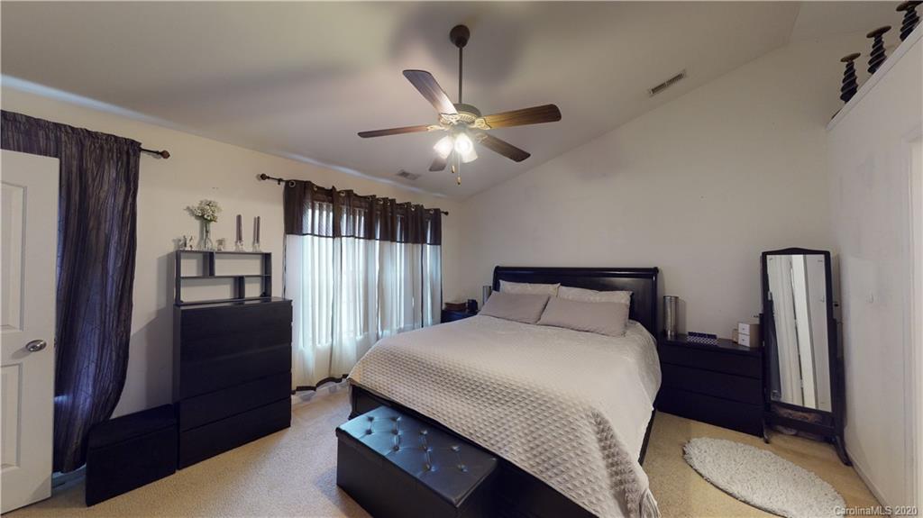 813 Harrier Road Charlotte, NC 28216 - Photo 15 of 46 Gallery Image 15