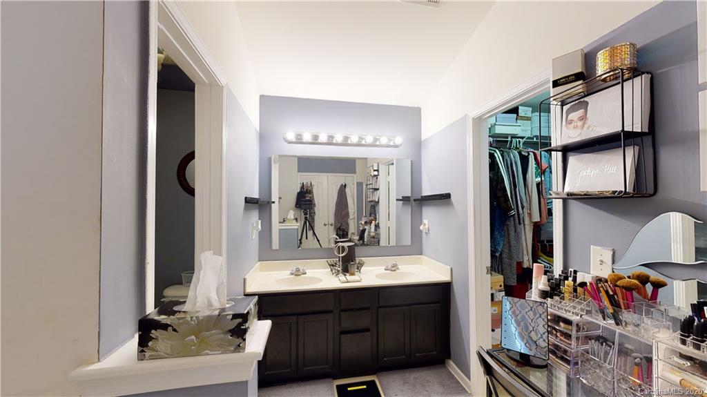 813 Harrier Road Charlotte, NC 28216 - Photo 20 of 46 Gallery Image 20