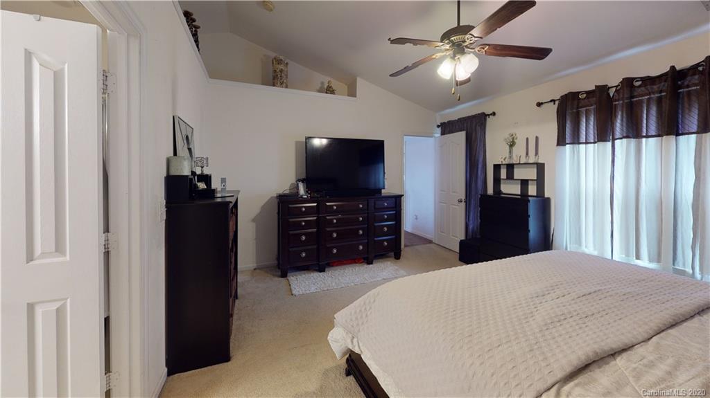 813 Harrier Road Charlotte, NC 28216 - Photo 26 of 46 Gallery Image 26