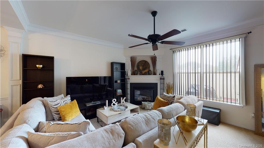 813 Harrier Road Charlotte, NC 28216 - Photo 4 of 46 Gallery Image 4