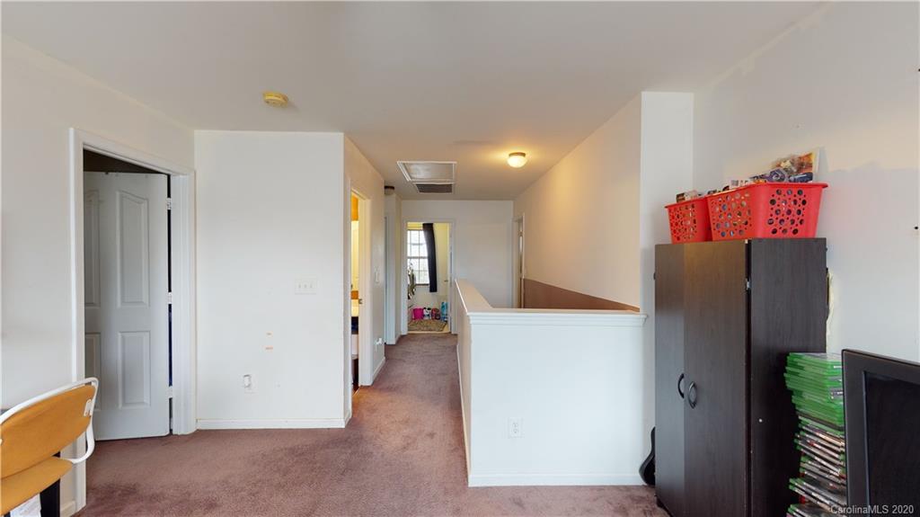 813 Harrier Road Charlotte, NC 28216 - Photo 32 of 46 Gallery Image 32