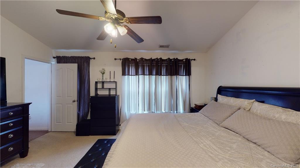 813 Harrier Road Charlotte, NC 28216 - Photo 38 of 46 Gallery Image 38