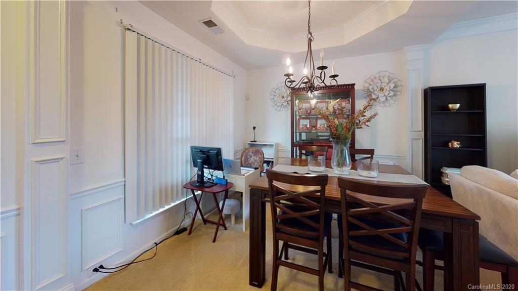 813 Harrier Road Charlotte, NC 28216 - Photo 6 of 46 Gallery Image 6