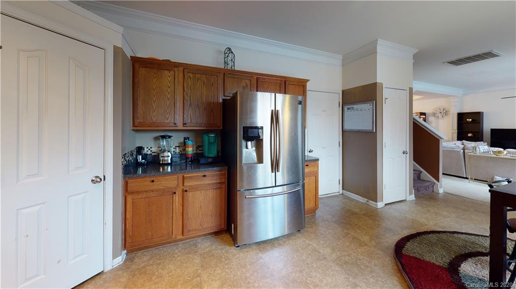 813 Harrier Road Charlotte, NC 28216 - Photo 7 of 46 Gallery Image 7