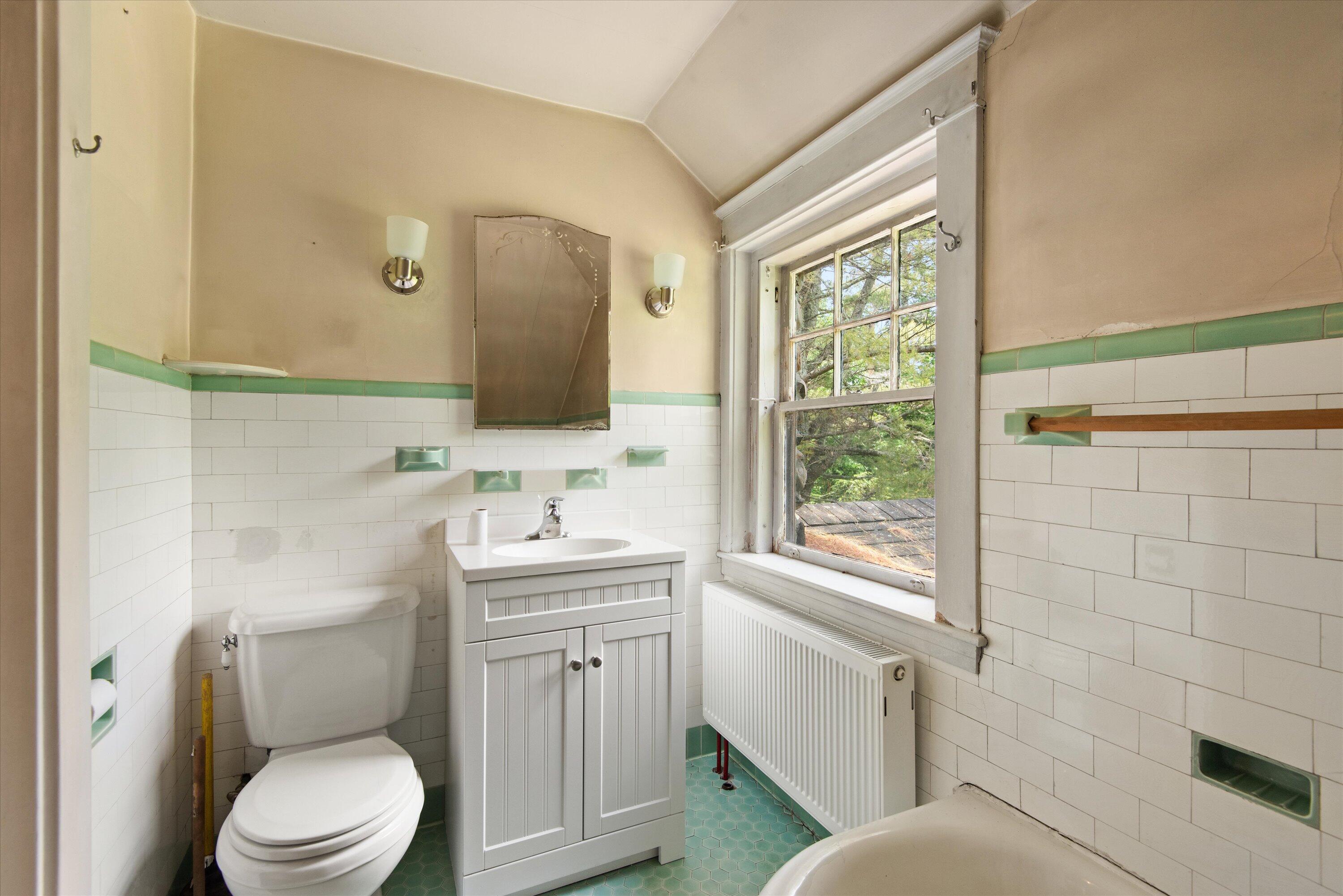1320 State Street Veazie, ME 04401 - Photo 23 of 30 23-Bath 1