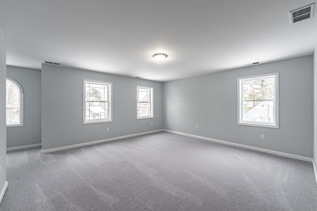 22 Leitch Street Springfield, MA 01109 - Photo 22 of 33 Gallery Image 22