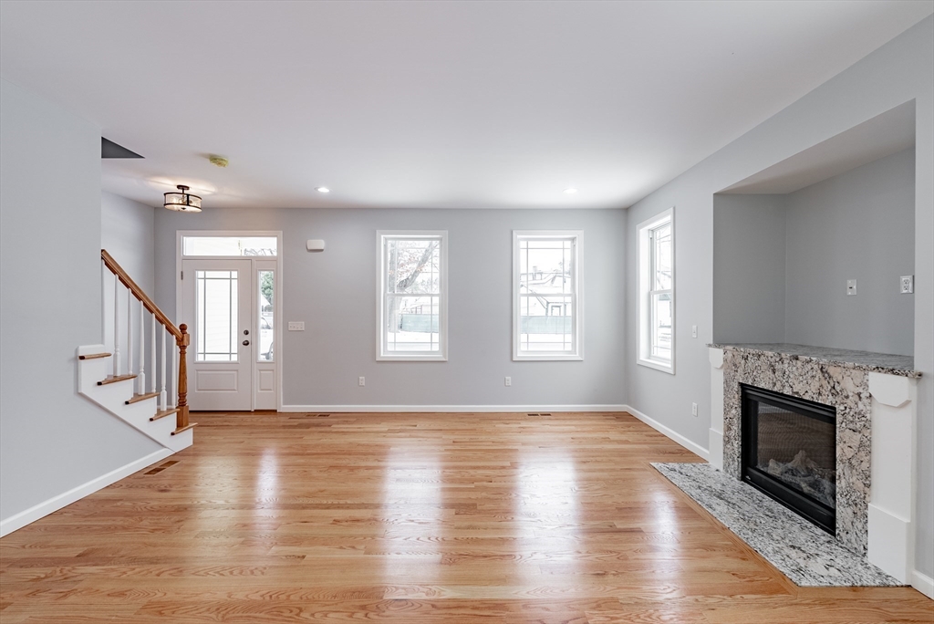 22 Leitch Street Springfield, MA 01109 - Photo 8 of 33 Gallery Image 8