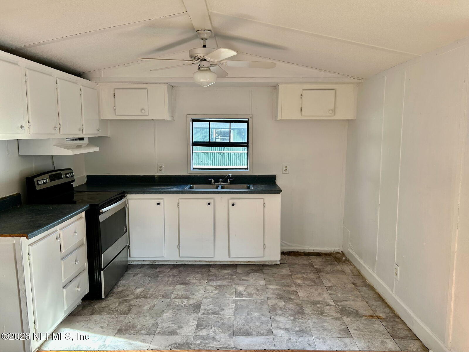 5355 New Kings Road, Unit 17 Jacksonville, FL 32209 - Photo 3 of 12 large (58)