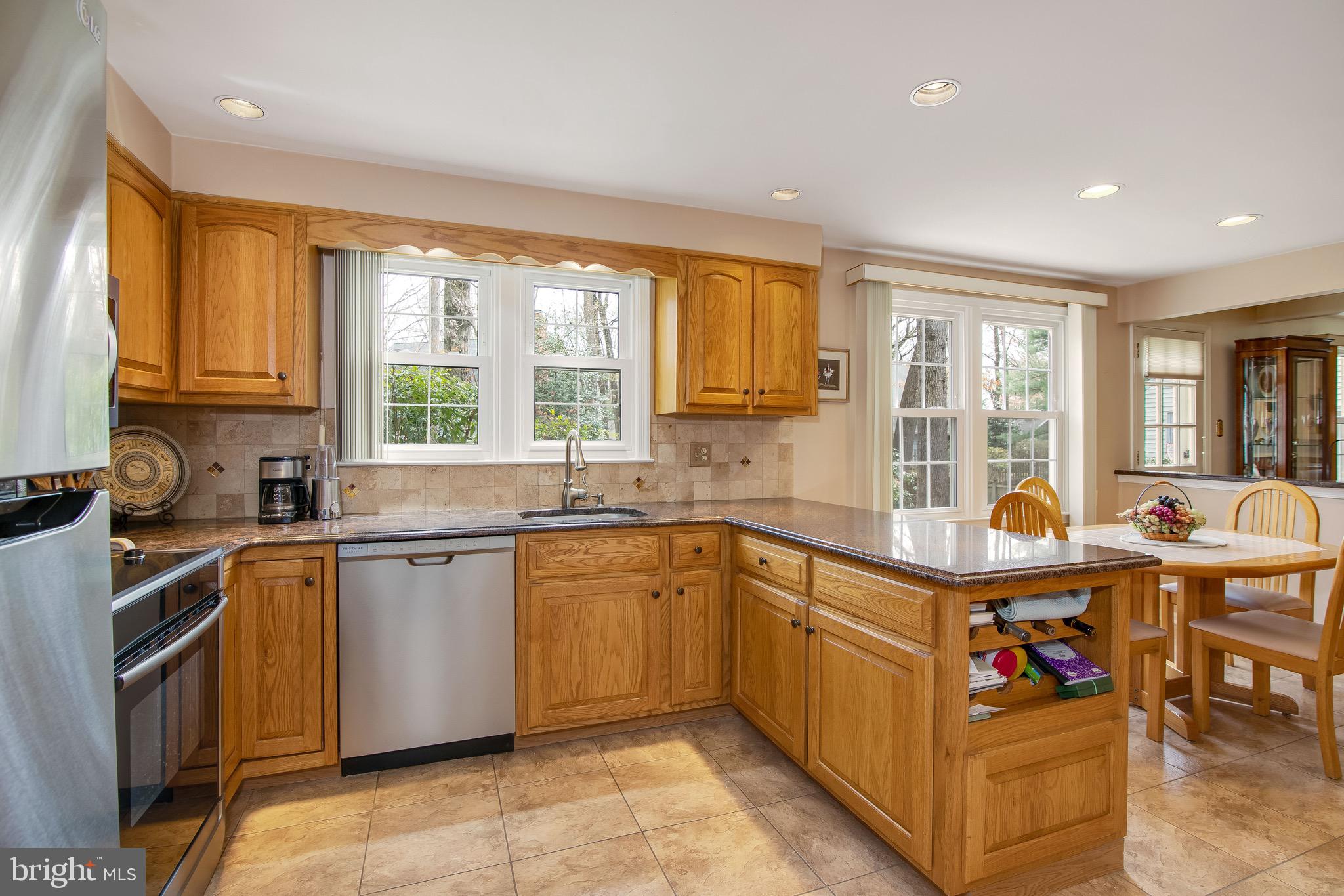 111 Partree Road Cherry Hill, NJ 08003 - Photo 12 of 40 Kitchen