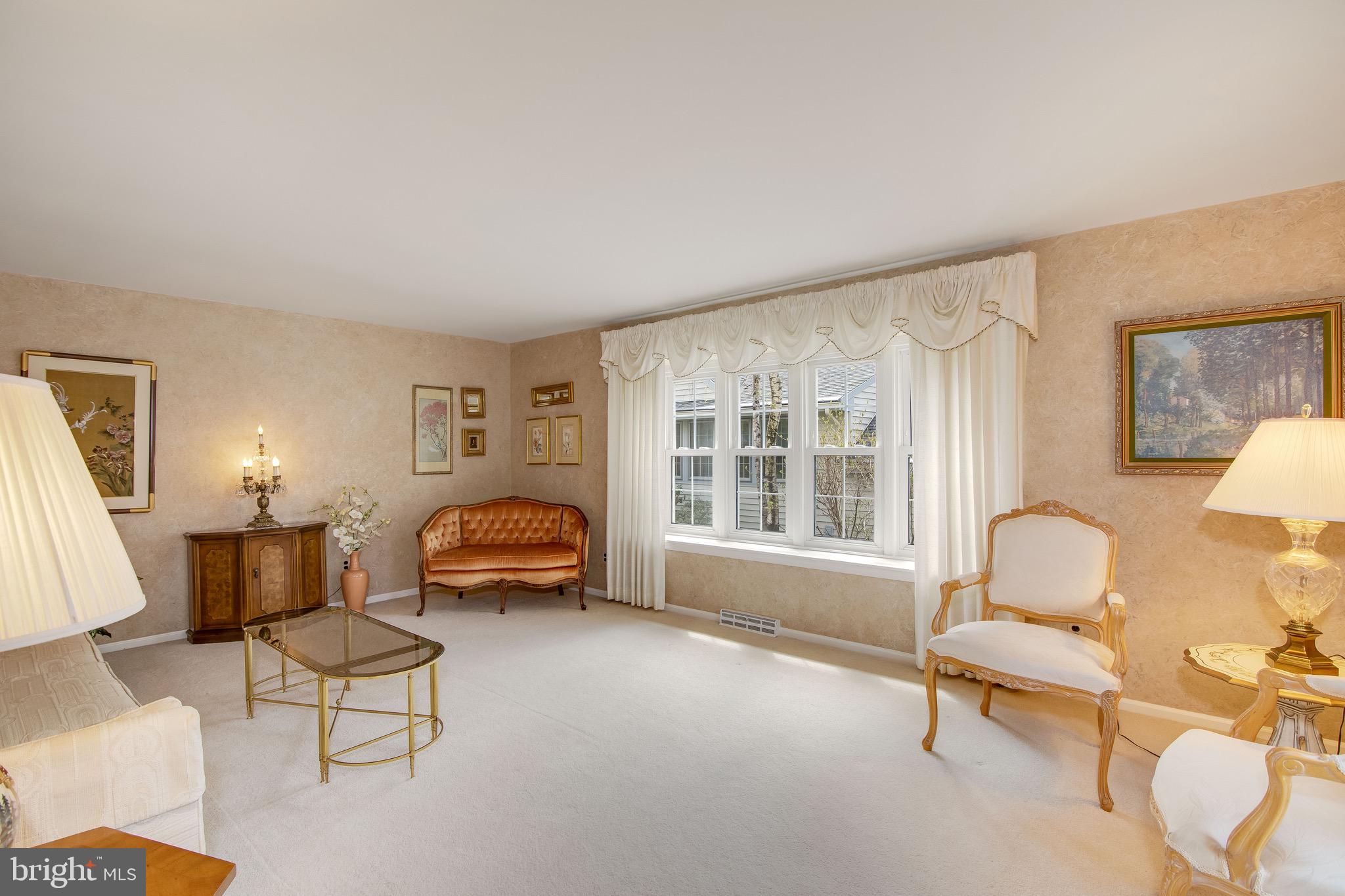 111 Partree Road Cherry Hill, NJ 08003 - Photo 3 of 40 Living Room