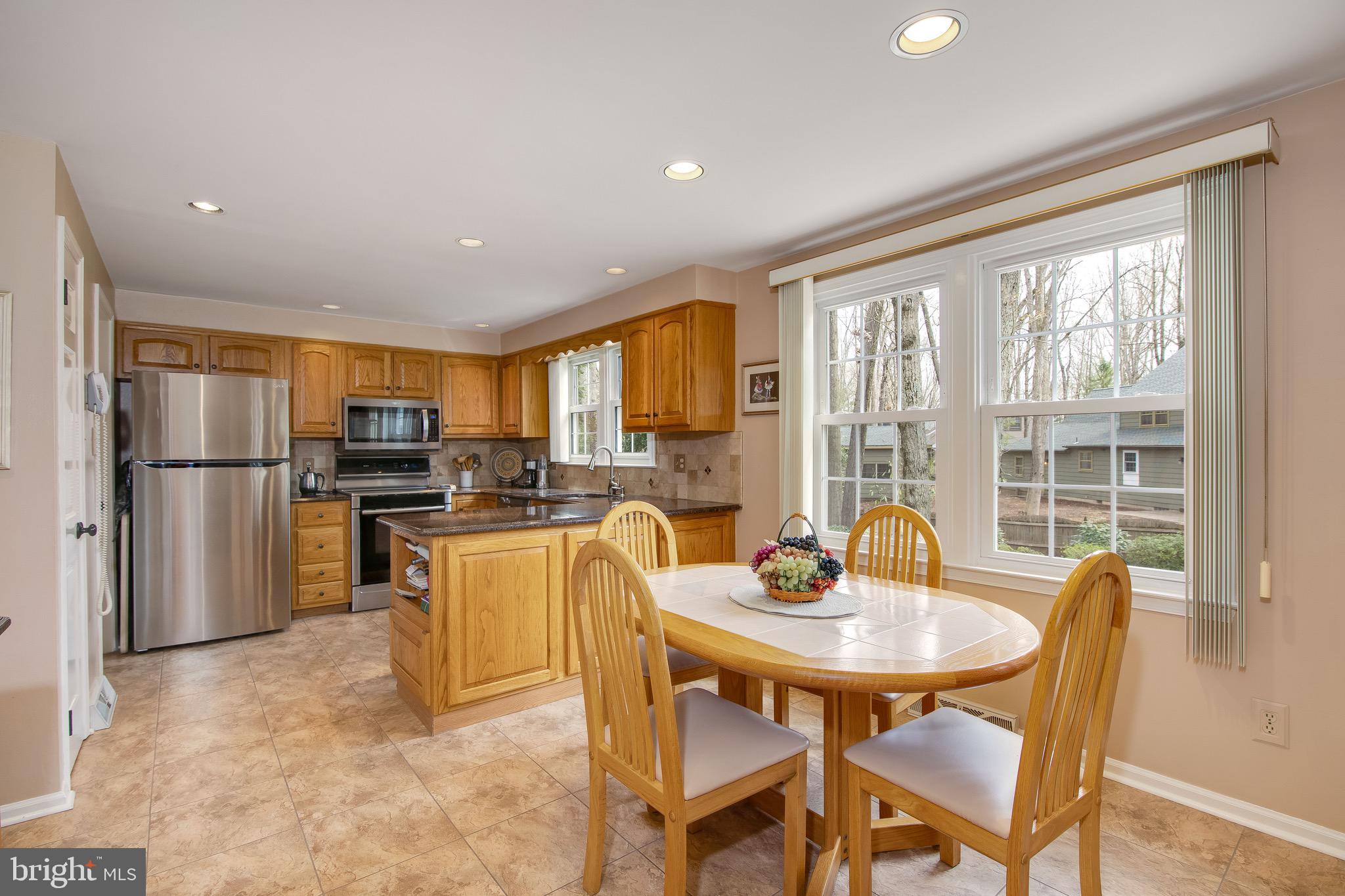 111 Partree Road Cherry Hill, NJ 08003 - Photo 8 of 40 Eat-in Kitchen