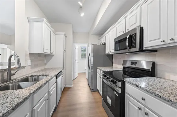 $275,000 | 5245 Overland Drive, Unit B22, Lawrence, KS 66049
