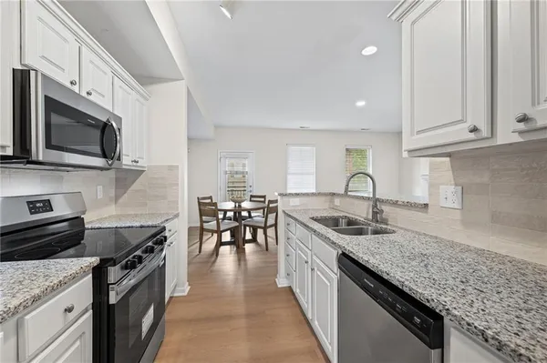 $275,000 | 5245 Overland Drive, Unit B22, Lawrence, KS 66049